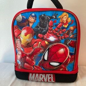 Kids MARVEL AVENGERS Dual Compartment Drop Bottom Lunch Bag.